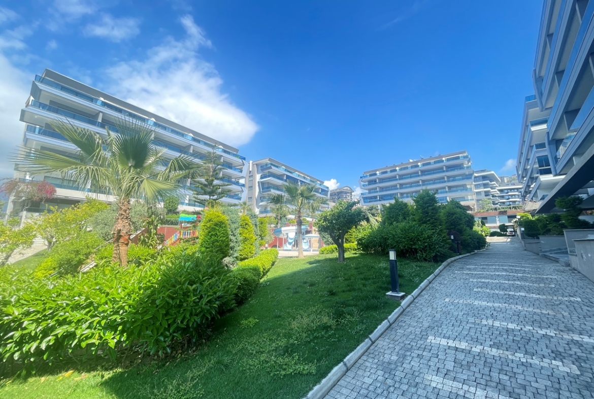 Luxurious 3+1 Apartment in Kargicak